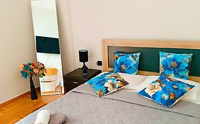 Cozy Apartment In Athens